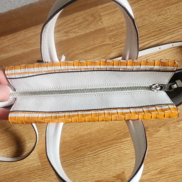 Coach Handbag/Crossbody - Picture 10 of 15